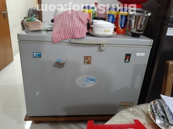 ৪০০০ টাকায় বড় ডিপ ফ্রিজ কিনুন সাথে টুল একদম ফ্রী!!